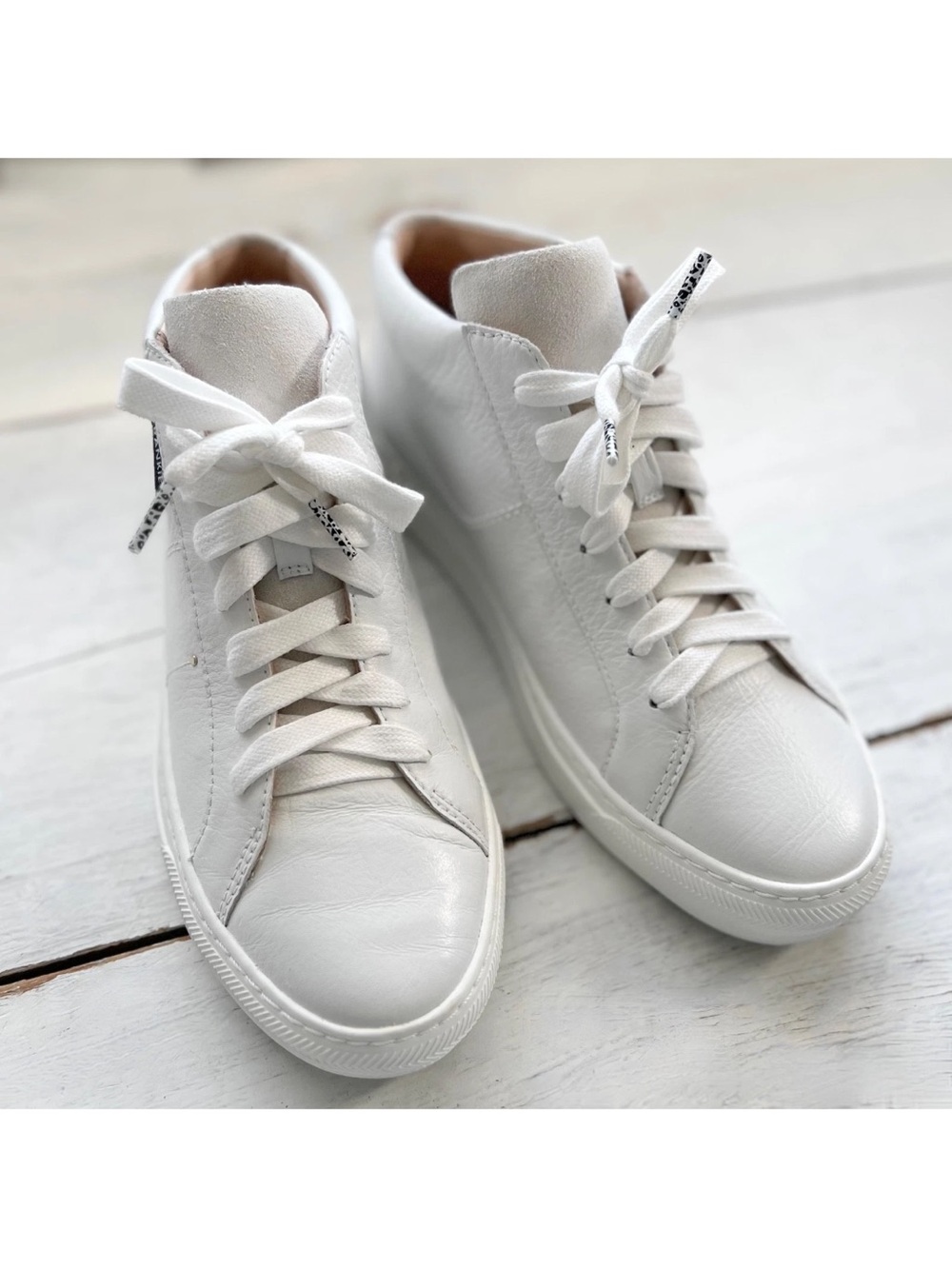 NEW Frankie4 Mila Tumbled High-Top Sneakers White Leather Shoes Size 8 Active